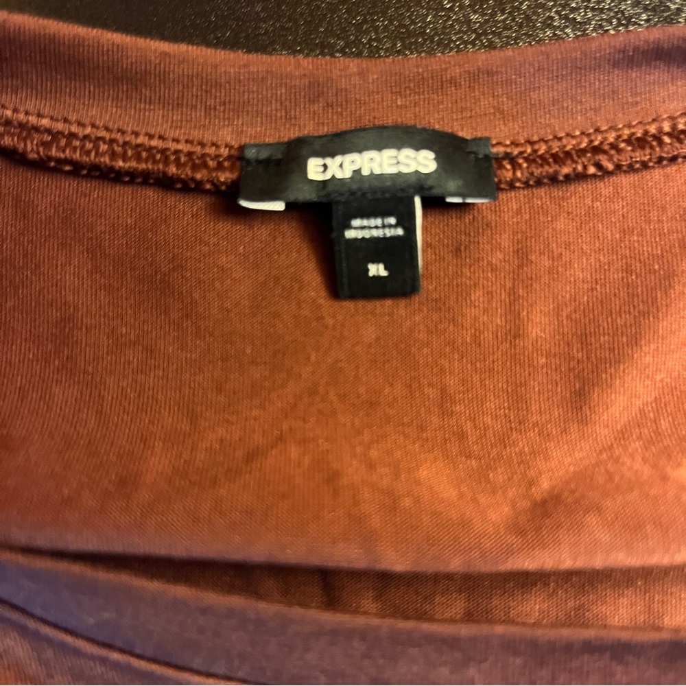 Express Stylish Dress - Picture 4 of 6